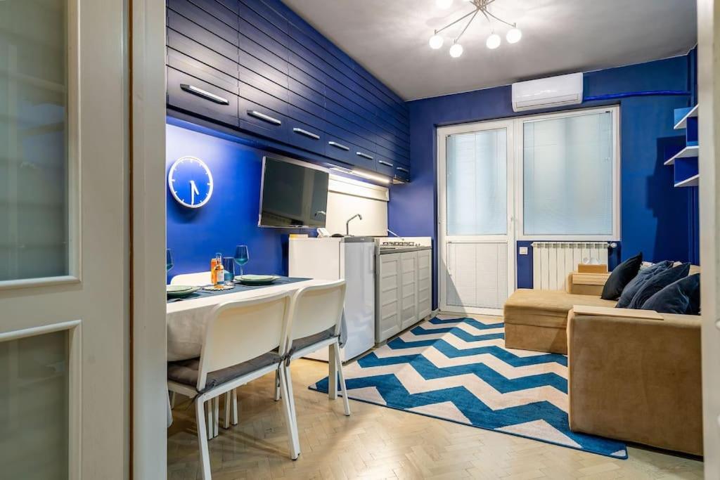 Modern - Central Apartment Boekarest Buitenkant foto