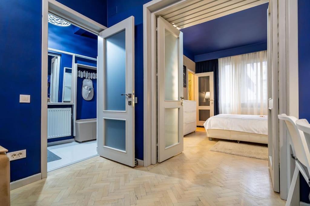 Modern - Central Apartment Boekarest Buitenkant foto